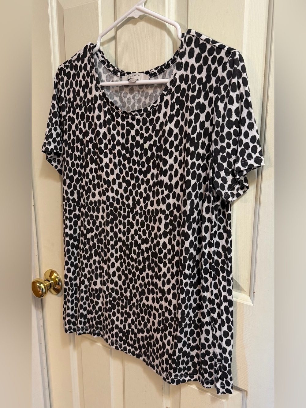 LOFT Animal Print Short-Sleeve Tee | OfficeCore Business Casual Safari Travel |S - Picture 2 of 9